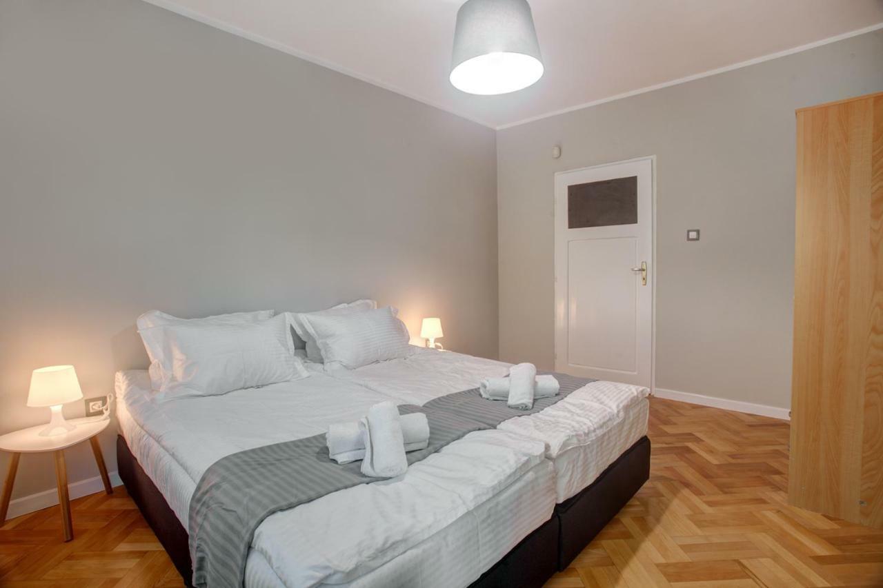 Spacious Flat Close To The American Embassy Sofya Dış mekan fotoğraf